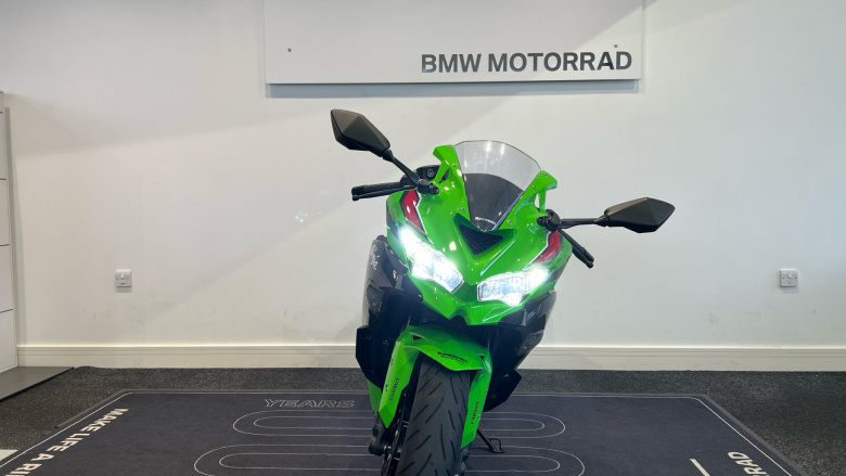 Kawasaki Ninja Zx 4 ZX400SRFNN (24MY)
